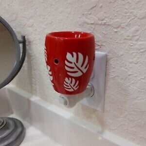 💜-SCENTSY | LUAU PLUG IN